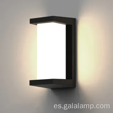 Luz de pared al aire libre impermeable para jardines elegantes